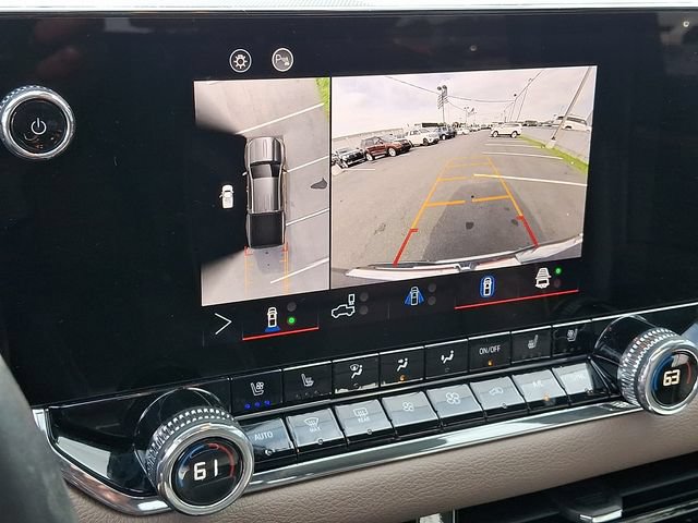 Used 2025 GMC Canyon Denali AWD/4WD image 16