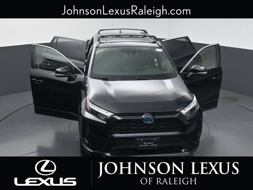 Used 2023 Toyota RAV4 SE w/ Convenience Package AWD/4WD image 33