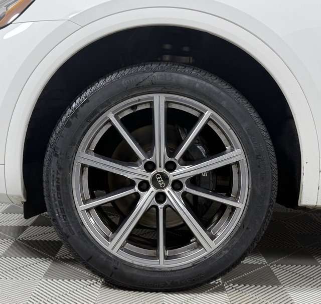 Certified 2023 Audi SQ5 Premium Plus w/ Premium Plus Package image 9