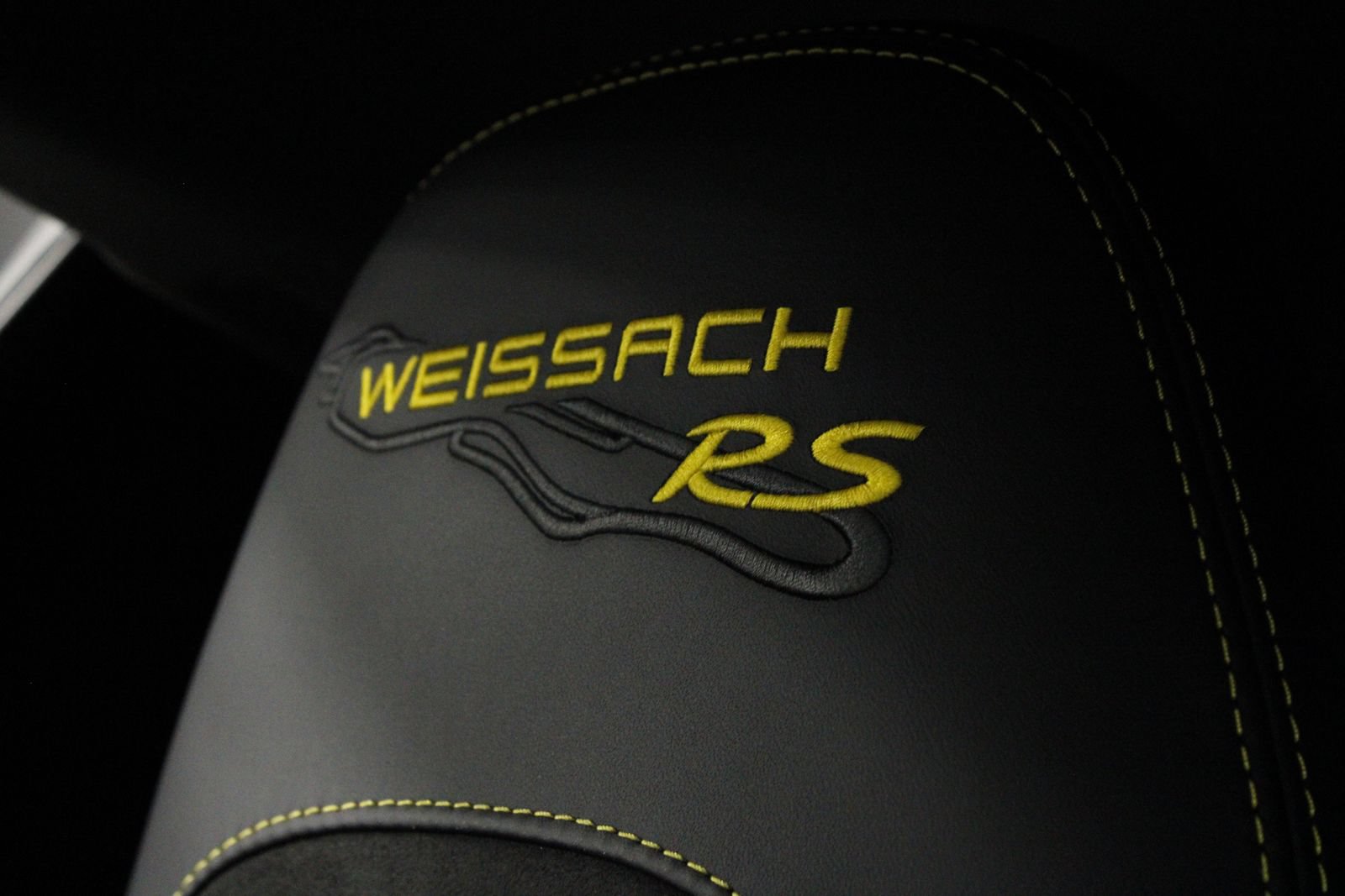 Certified 2024 Porsche 718 Cayman GT4 RS RWD image 38