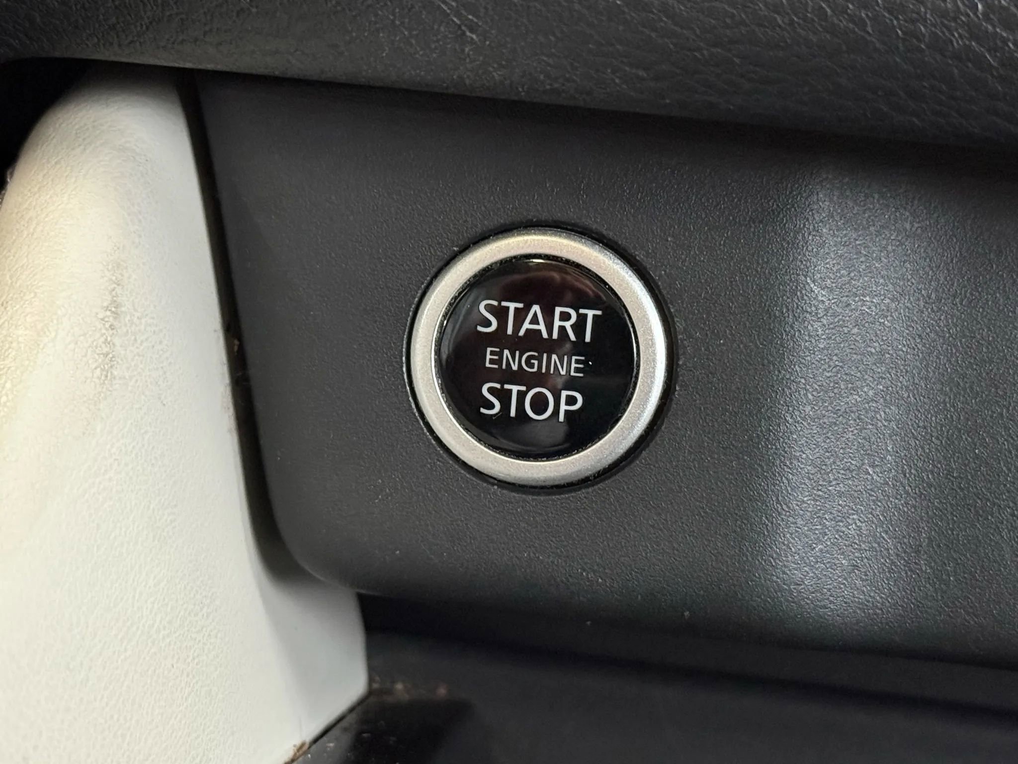 Used 2022 Nissan Rogue SL w/ SL Premium Package FWD image 19
