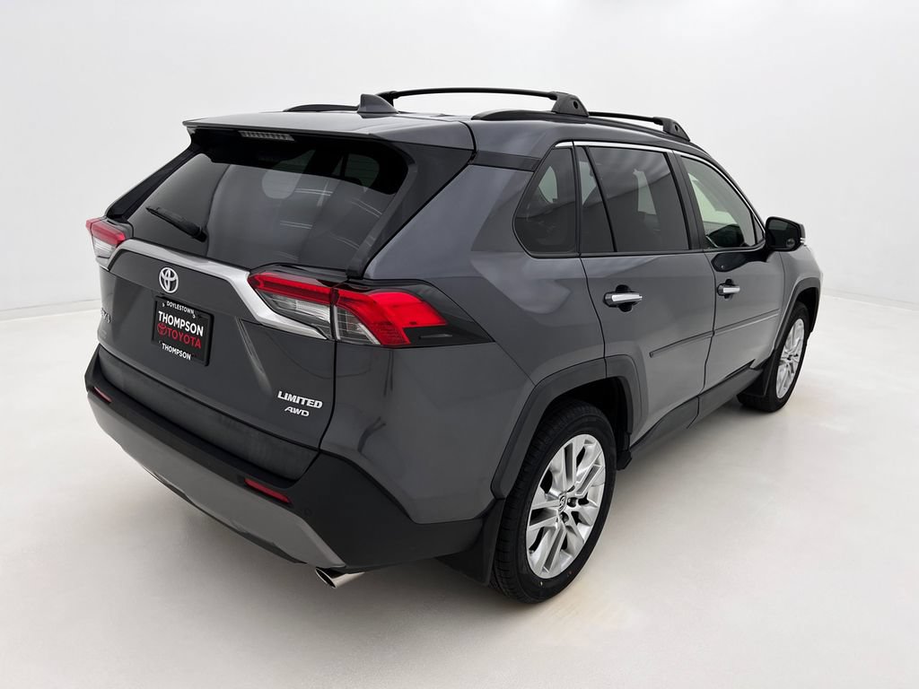Used 2019 Toyota RAV4 Limited w/ Advanced Technology Package AWD/4WD image 7