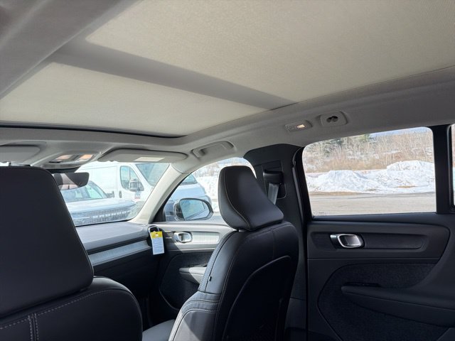New 2026 Volvo XC40 B5 Ultra w/ Protection Package Premier AWD/4WD image 8