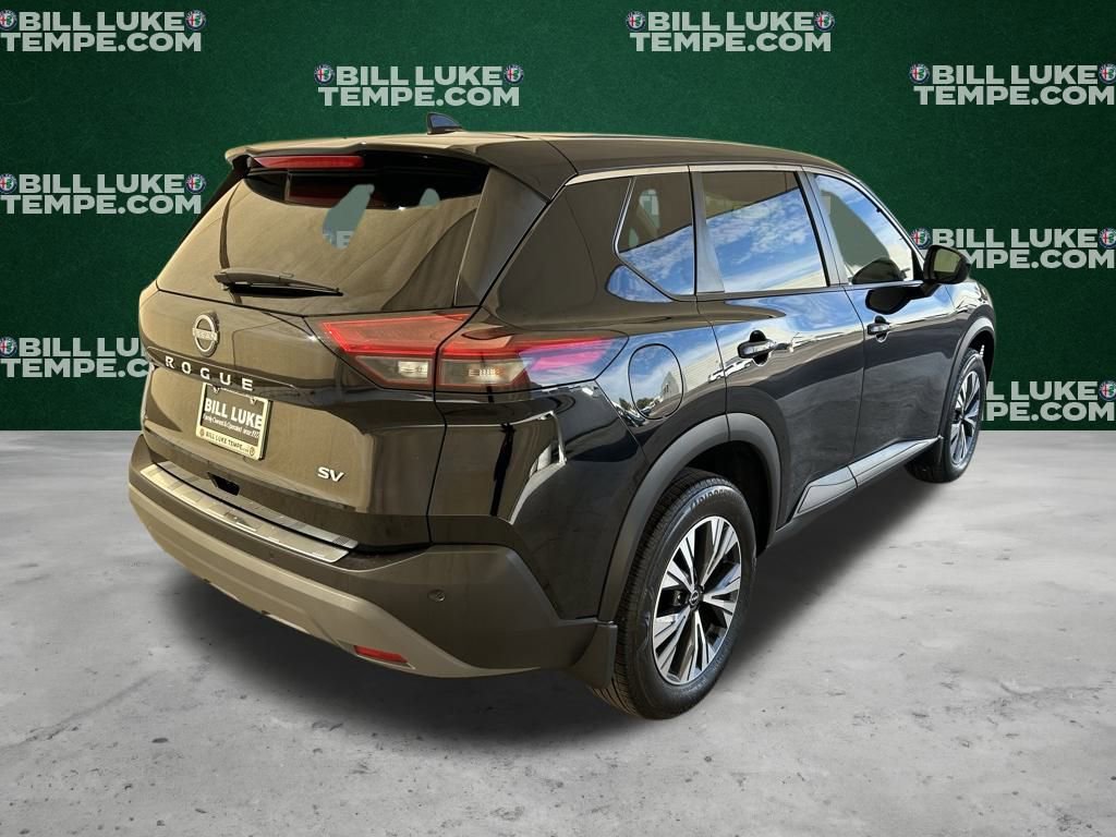 Used 2023 Nissan Rogue SV image 5
