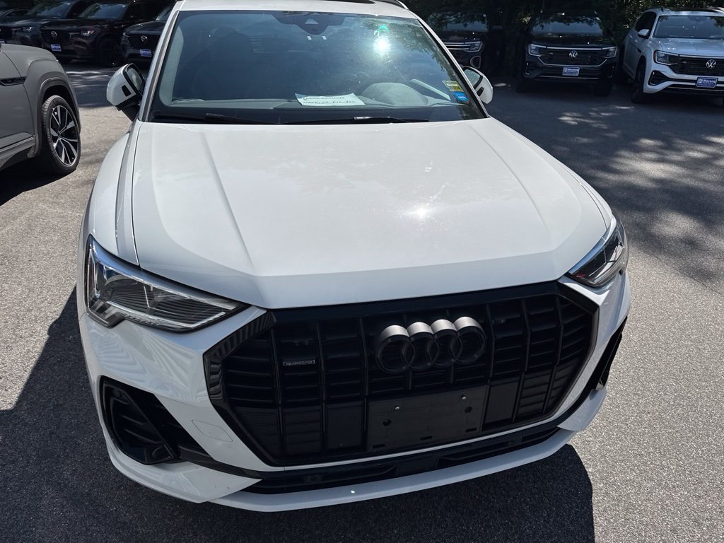 Used 2023 Audi Q3 2.0T Premium w/ Black Optic Sport Package AWD/4WD image 8