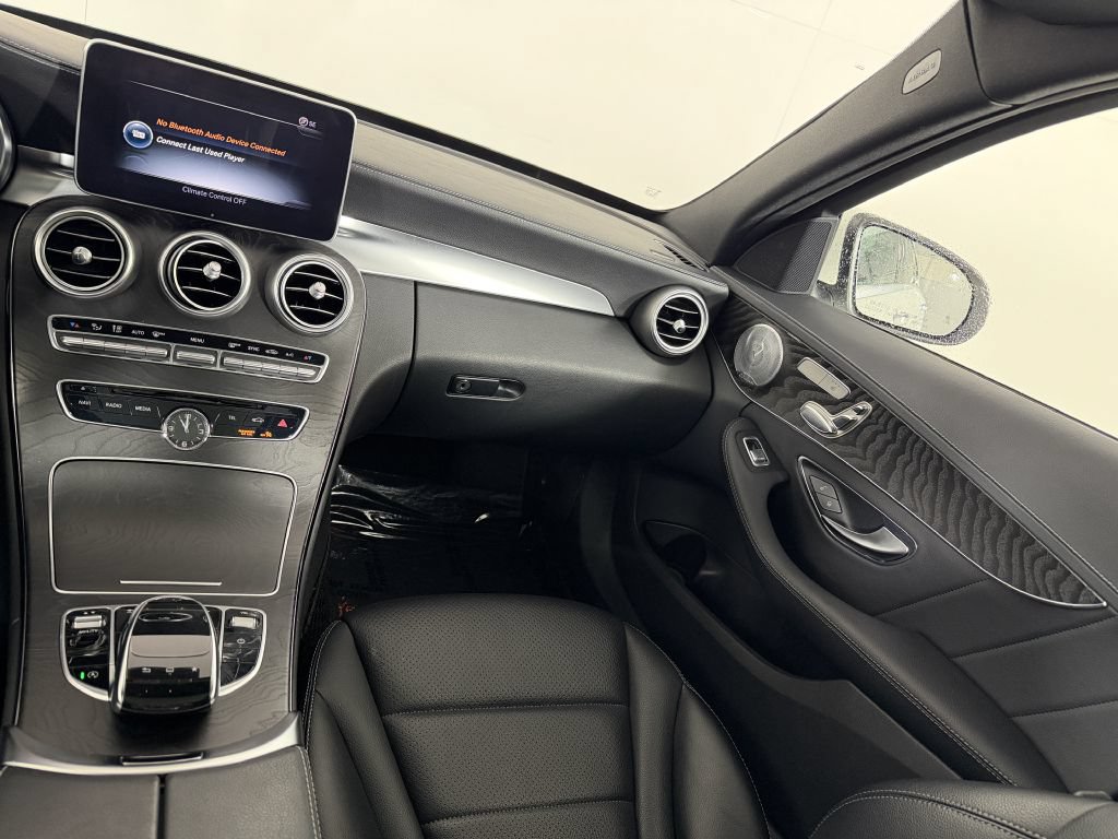 Used 2015 Mercedes-Benz C 300 4MATIC Sedan image 34