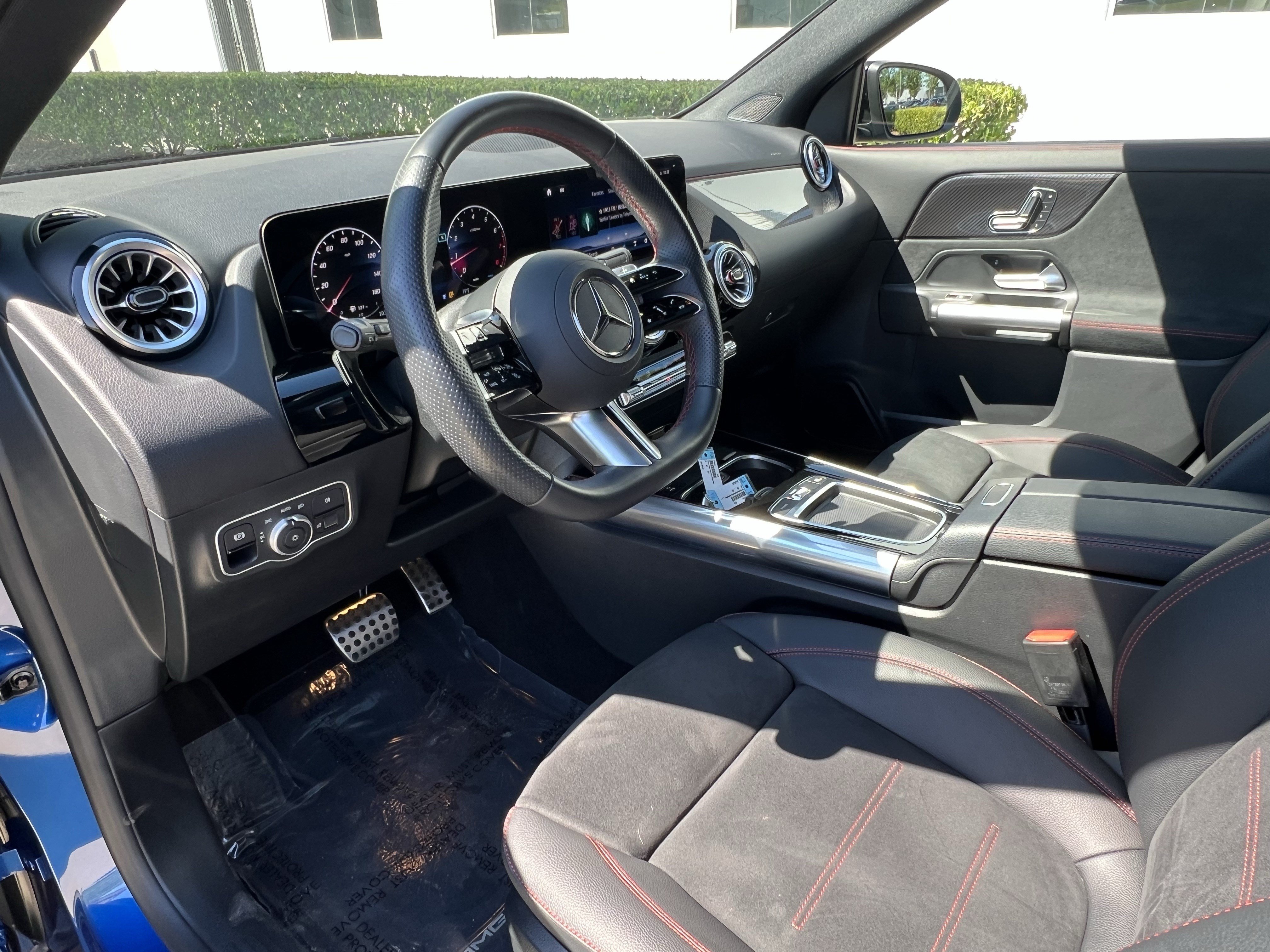 Certified 2025 Mercedes-Benz GLA 250 w/ AMG Night Package image 17