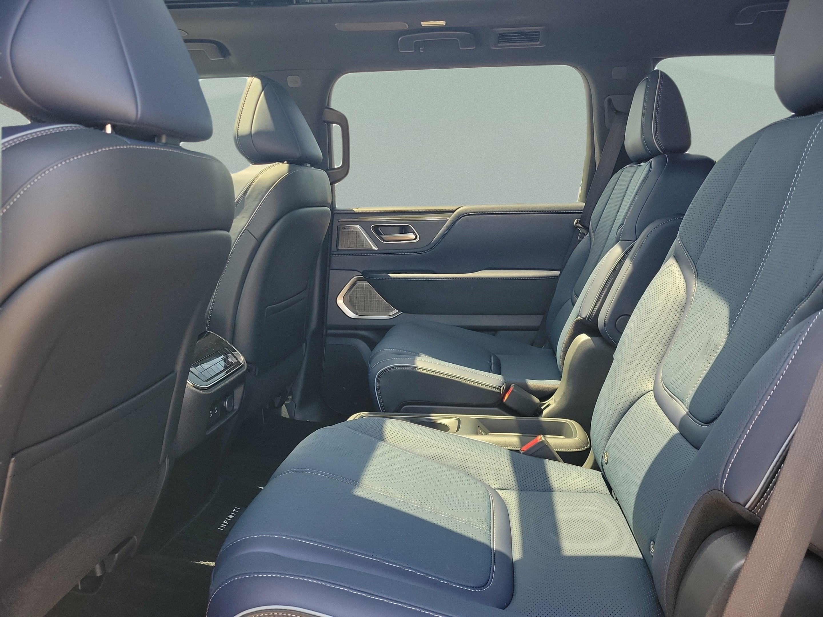 New 2027 INFINITI QX80 Sensory w/ Sport Exterior Package AWD/4WD image 22