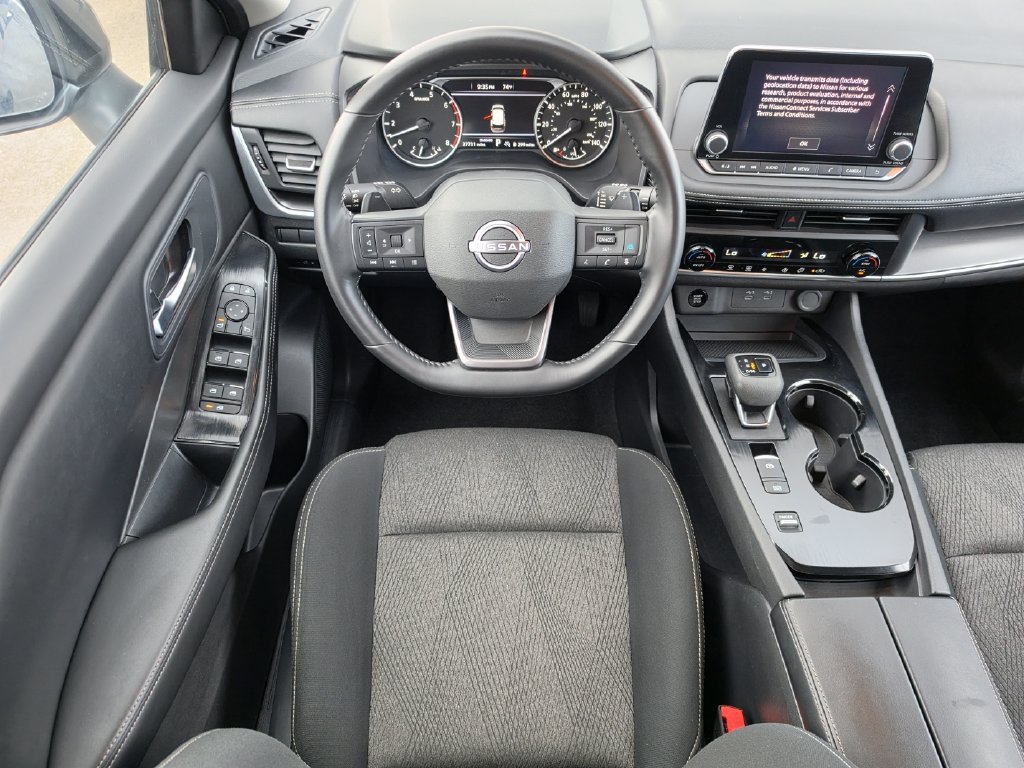 Used 2025 Nissan Rogue SV FWD image 13