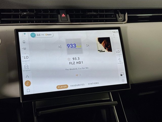 Used 2026 Land Rover Range Rover Evoque S image 15