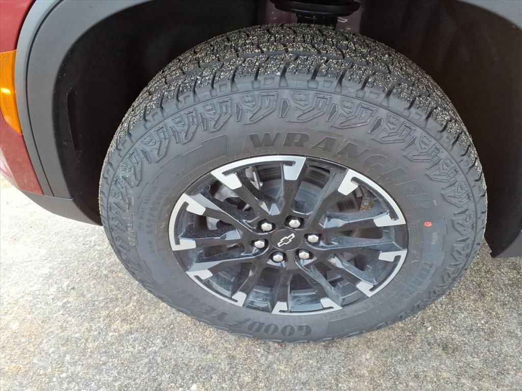 New 2026 Chevrolet Traverse Z71 w/ Driver Confidence Package image 9