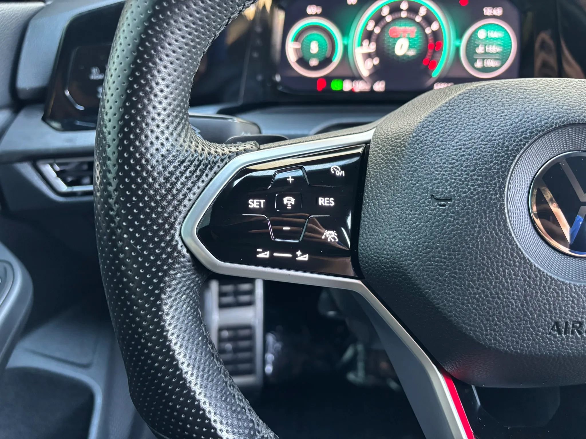 Used 2022 Volkswagen GTI S FWD image 23