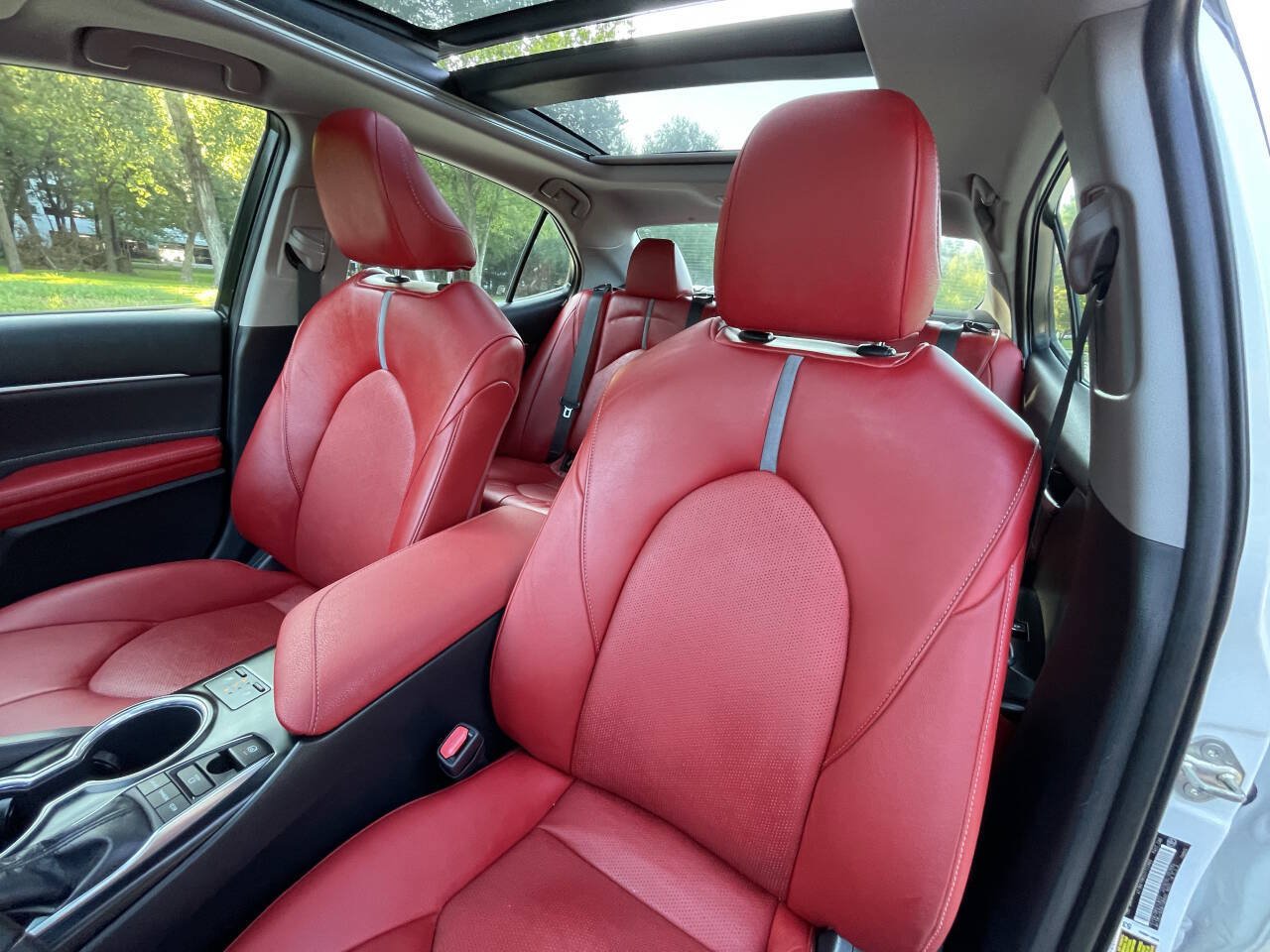 Used 2018 Toyota Camry XSE w/ Audio Package FWD image 3