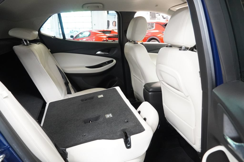 Used 2022 Buick Encore GX Select AWD/4WD image 33