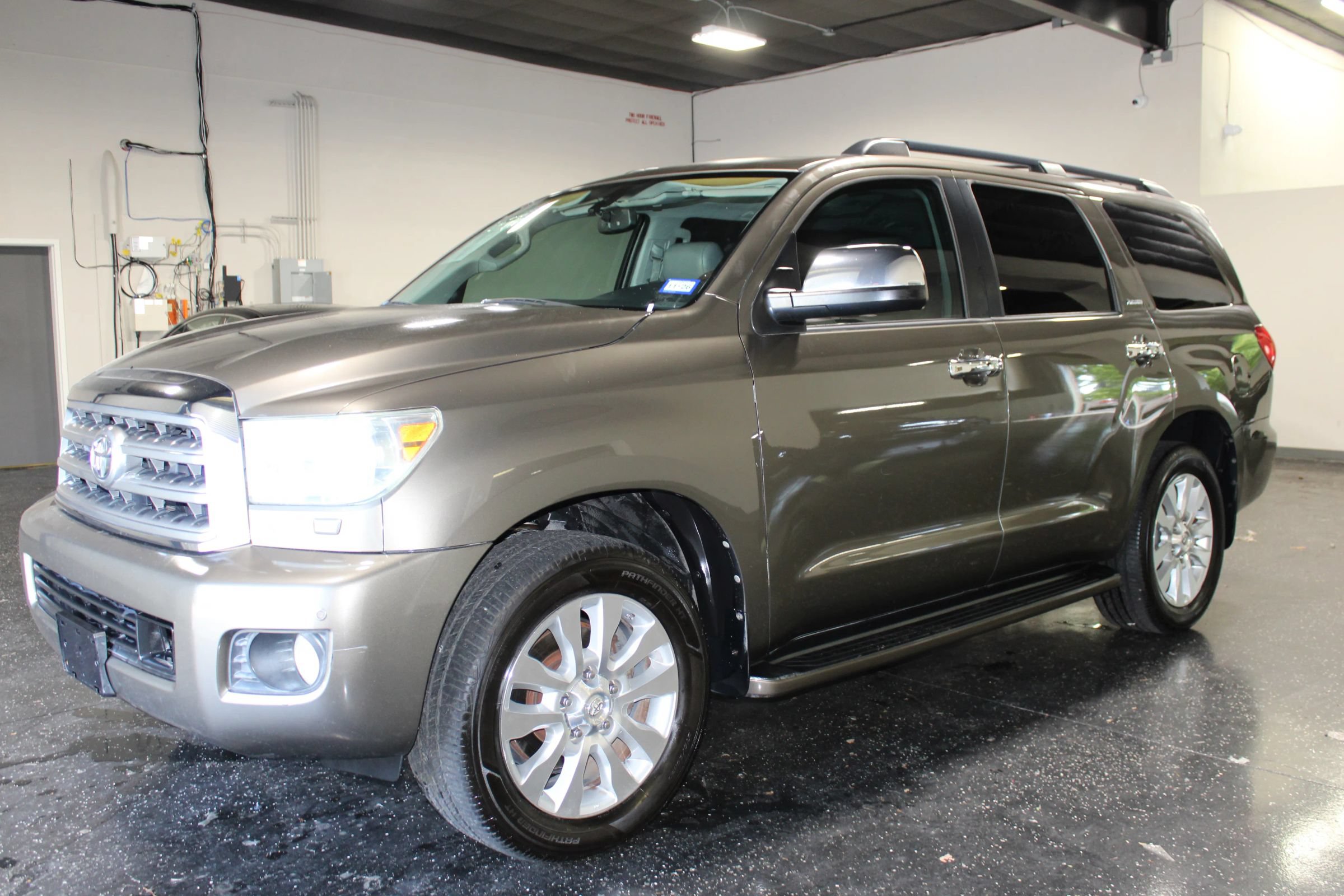 Used 2014 Toyota Sequoia Platinum RWD image 6