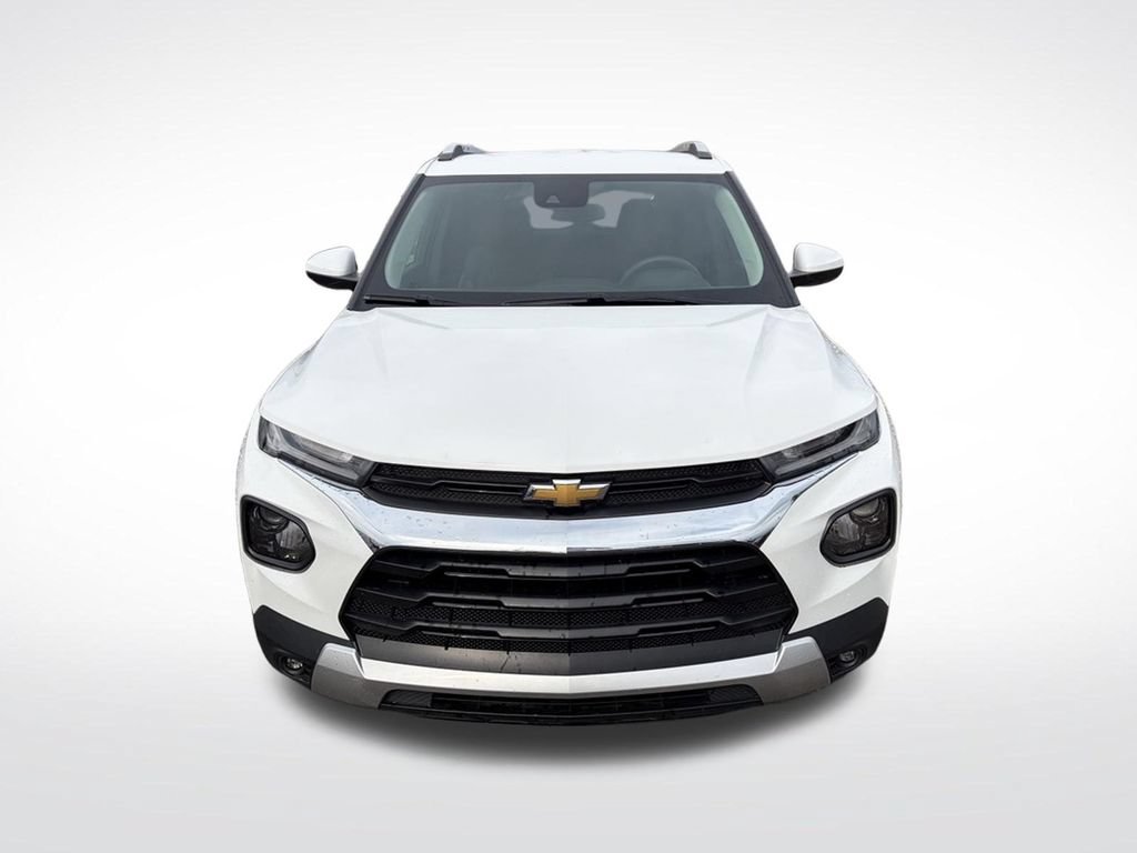 Used 2023 Chevrolet TrailBlazer LT w/ Convenience Package AWD/4WD image 2