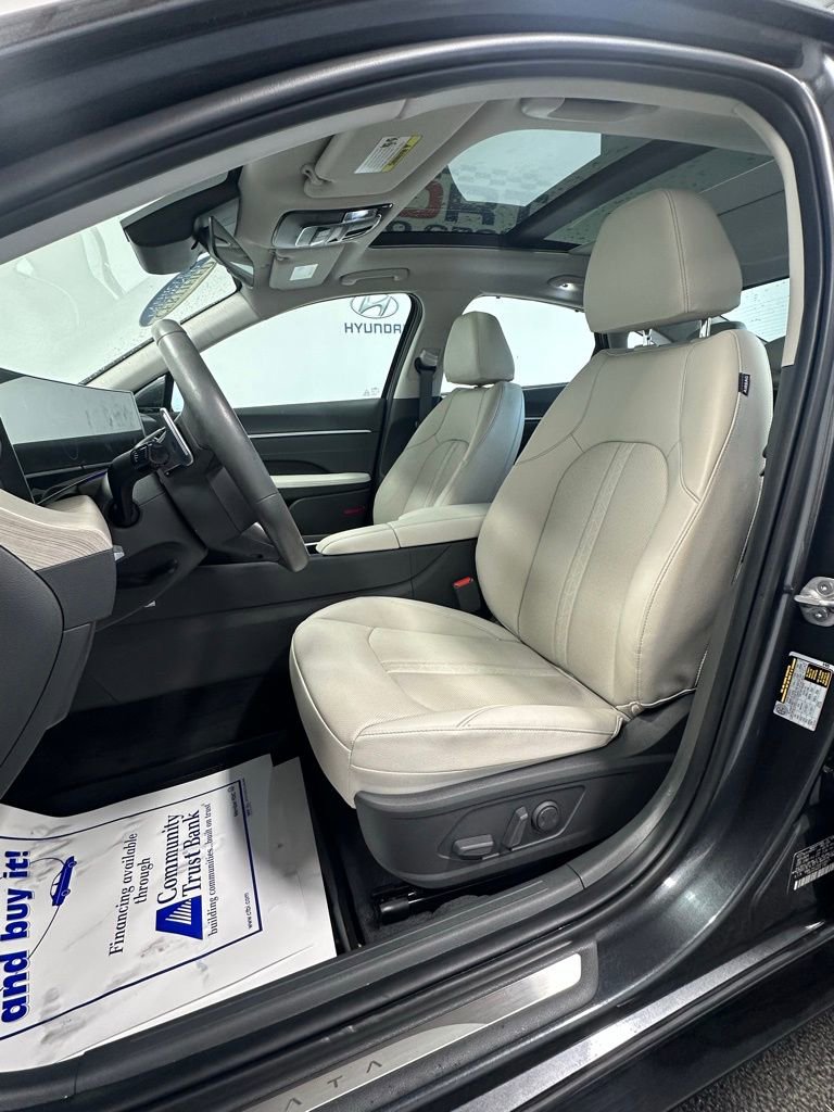 Used 2025 Hyundai Sonata Limited image 12