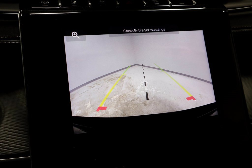 Used 2024 Jeep Grand Cherokee L Laredo image 2