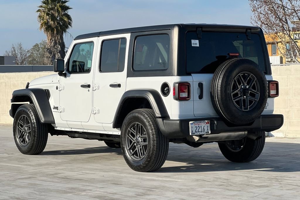 Used 2024 Jeep Wrangler Sport S image 5