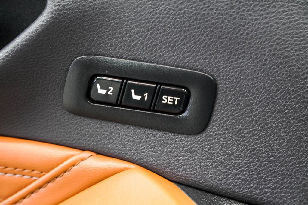 Used 2019 Toyota Avalon Limited w/ Advanced Safety Package FWD image 42