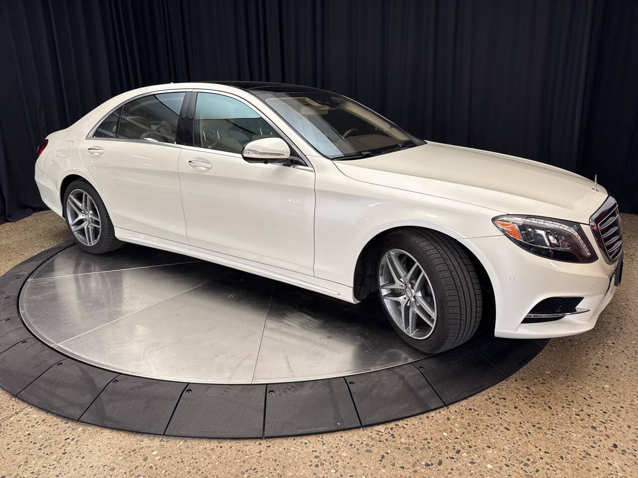 Used 2016 Mercedes-Benz S 550 4MATIC Sedan image 11