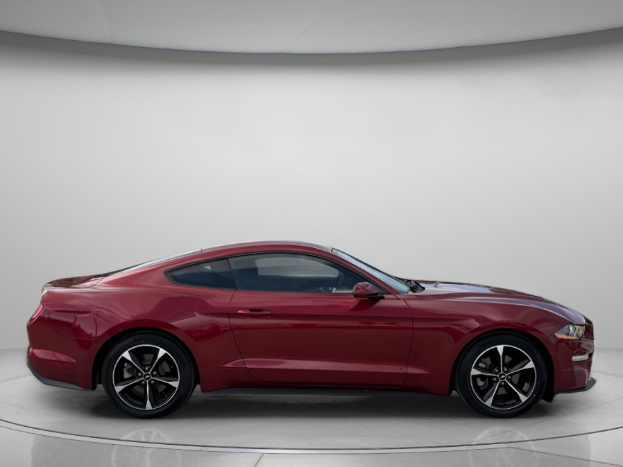 Used 2018 Ford Mustang Coupe RWD image 2