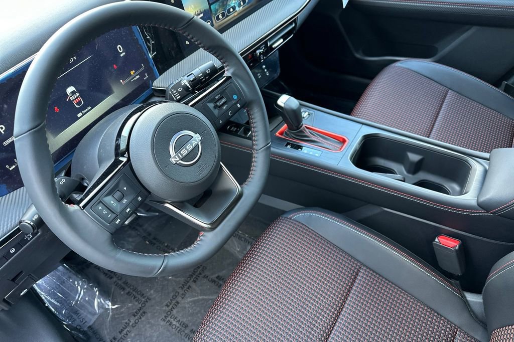 New 2025 Nissan Kicks SR w/ Illumination Package image 7