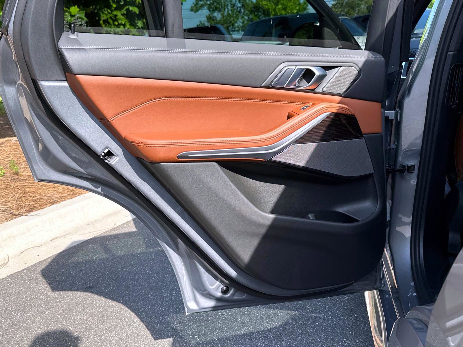New 2026 BMW X5 xDrive50e w/ M Sport Package image 11