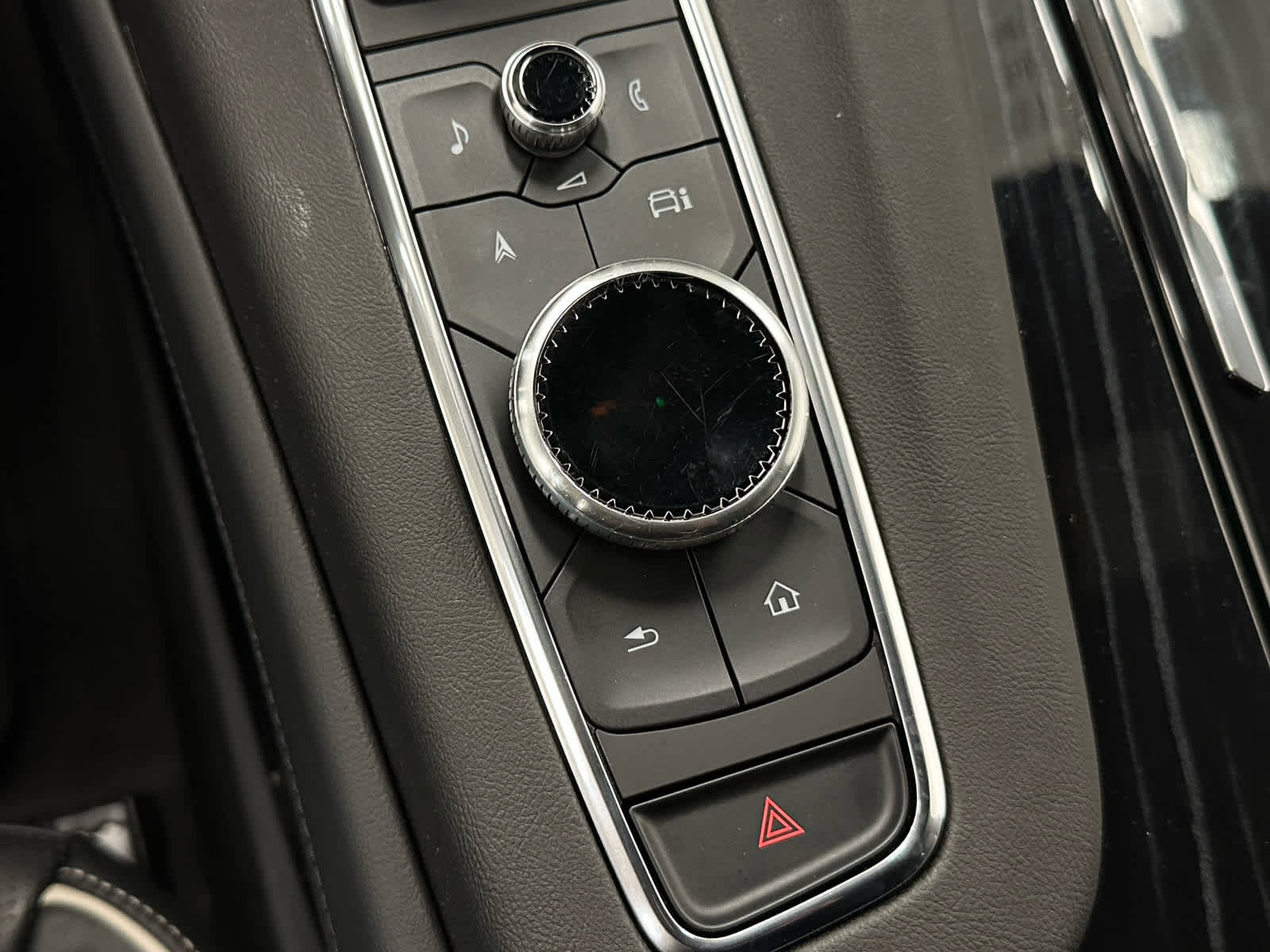 Used 2024 Cadillac Escalade Sport w/ LPO, ONYX Package AWD/4WD image 32