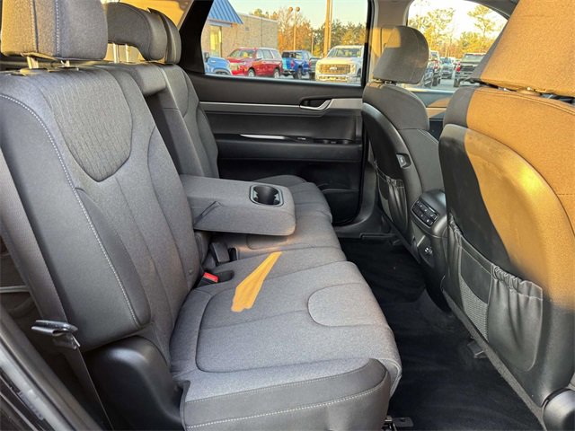 Used 2022 Hyundai Palisade SE image 25