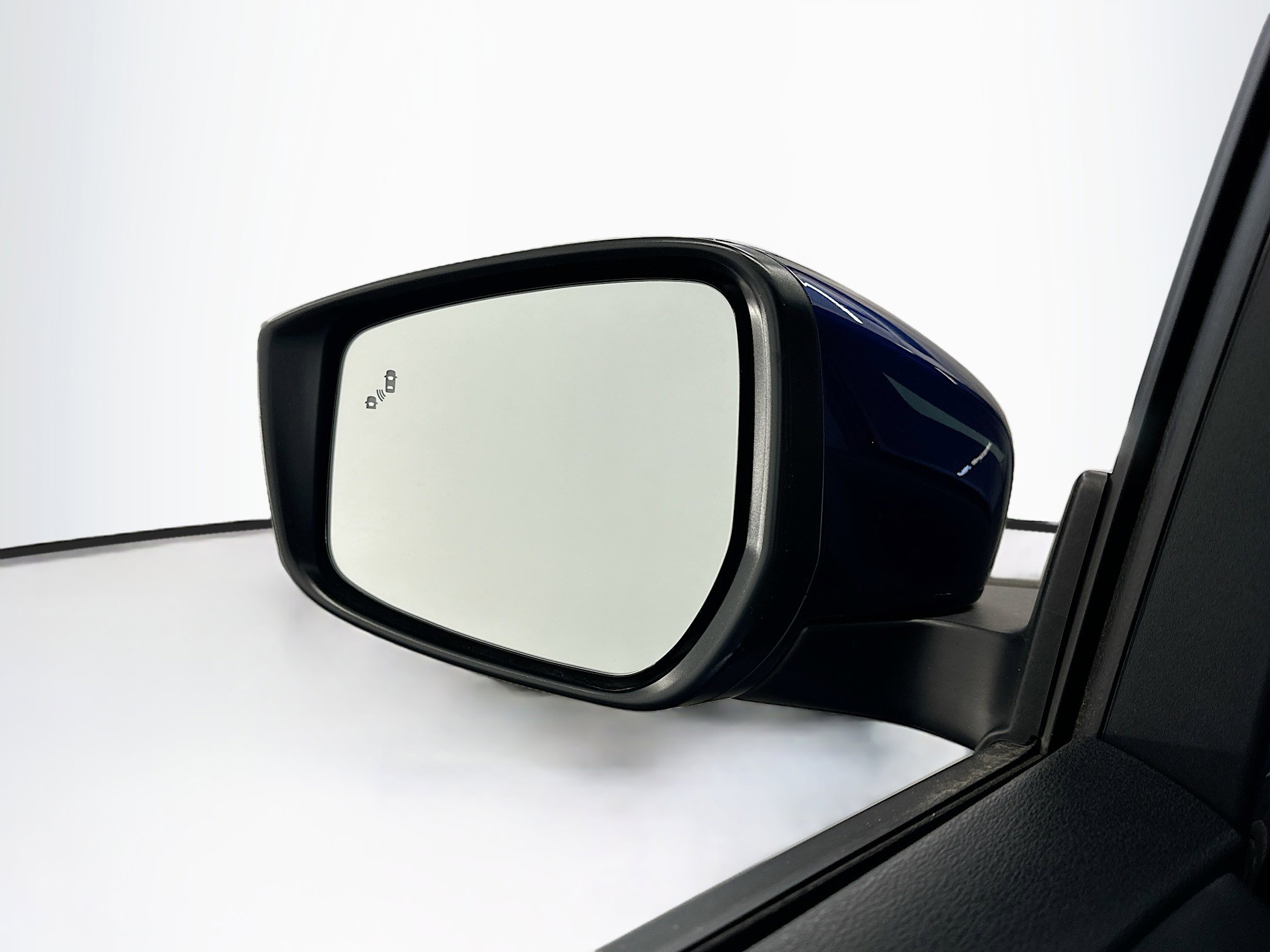 Used 2025 Nissan Leaf S image 16