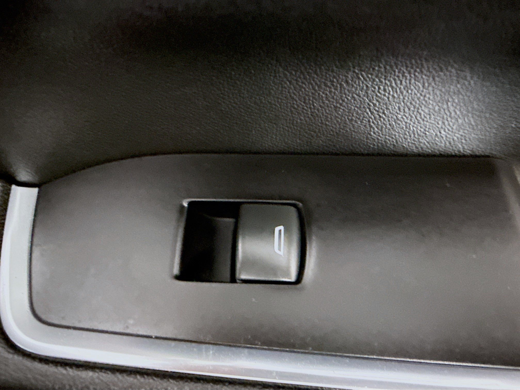 Used 2023 Chevrolet Silverado 1500 LT AWD/4WD image 30