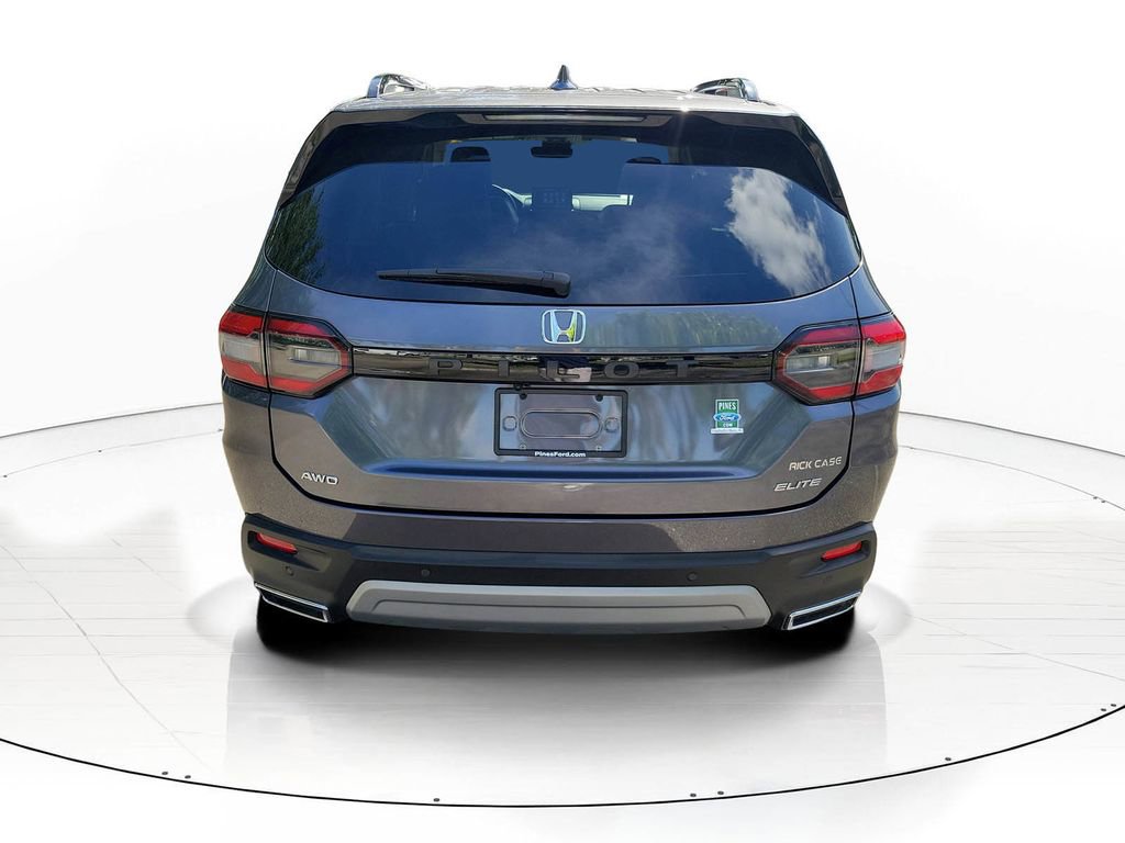 Used 2023 Honda Pilot Elite image 4