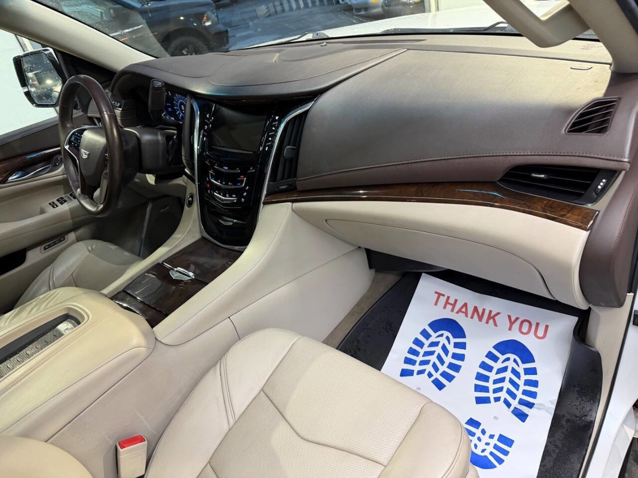 Used 2016 Cadillac Escalade Premium image 25