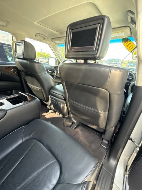 Used 2014 INFINITI QX80 4WD w/ Deluxe Touring Package image 37