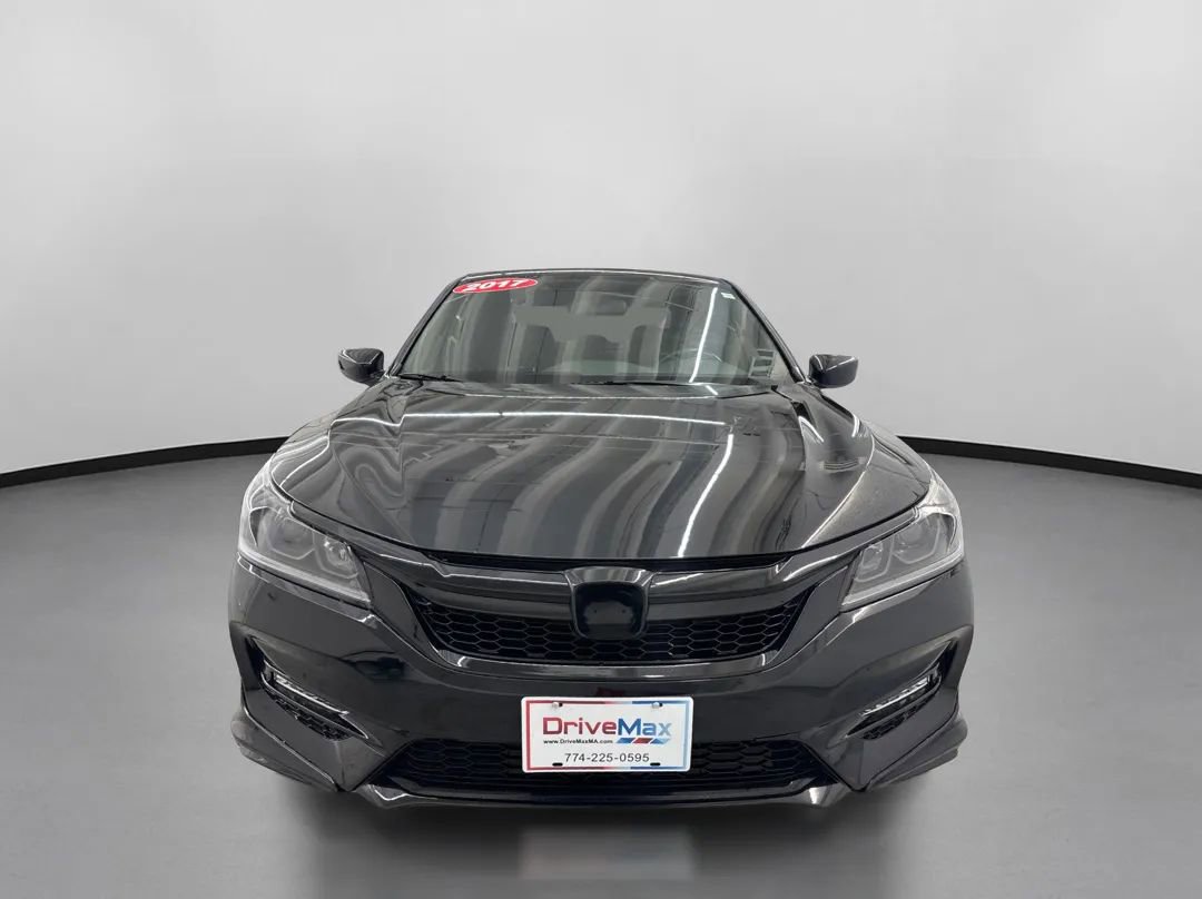 Used 2017 Honda Accord Sport image 2