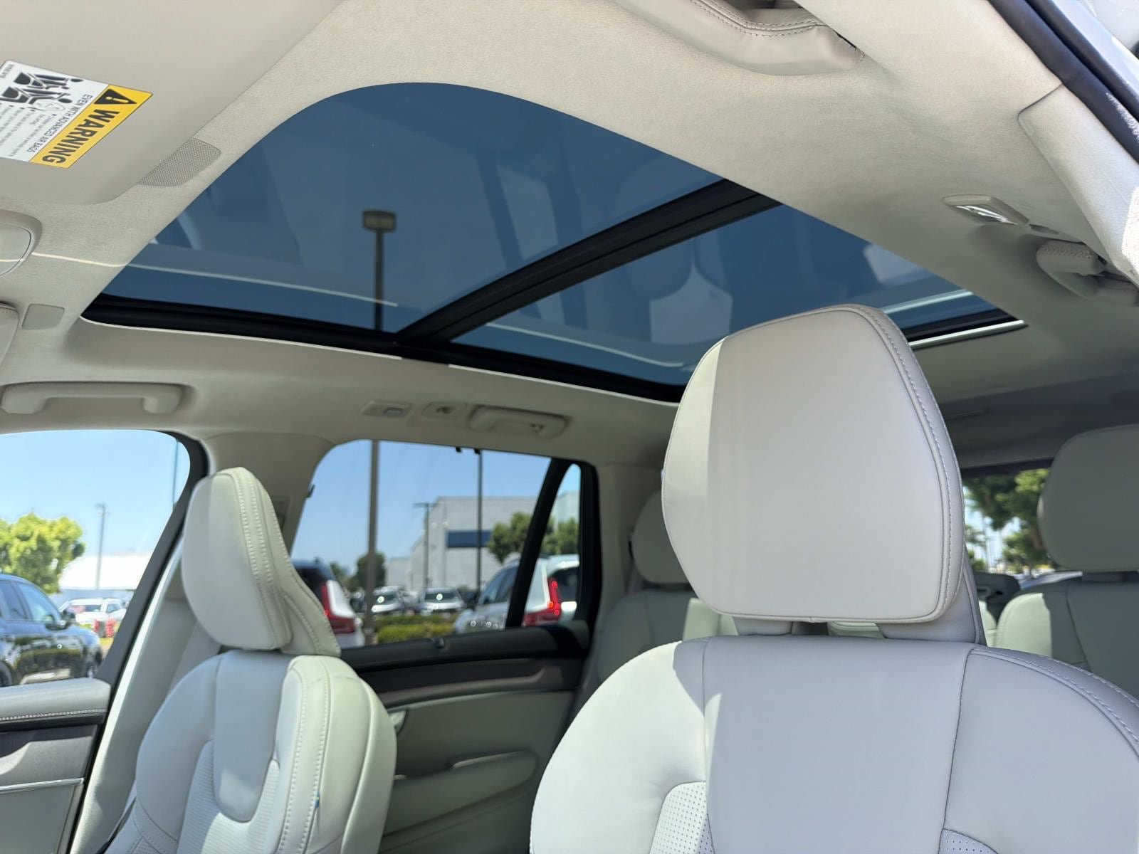 New 2026 Volvo XC90 T8 Ultra w/ Lounge Package AWD/4WD image 25