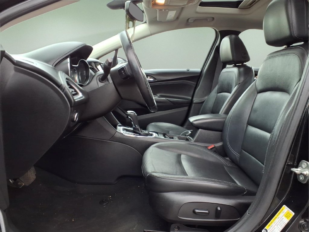 Used 2016 Chevrolet Cruze Premier FWD image 2