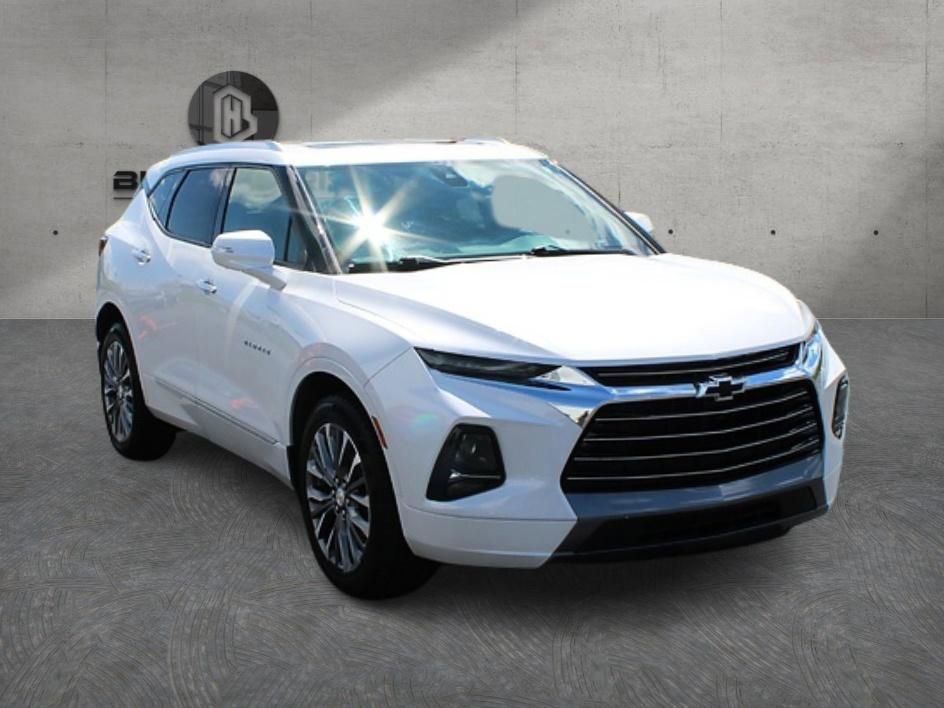 Used 2020 Chevrolet Blazer Premier w/ Driver Confidence II Package AWD/4WD image 3