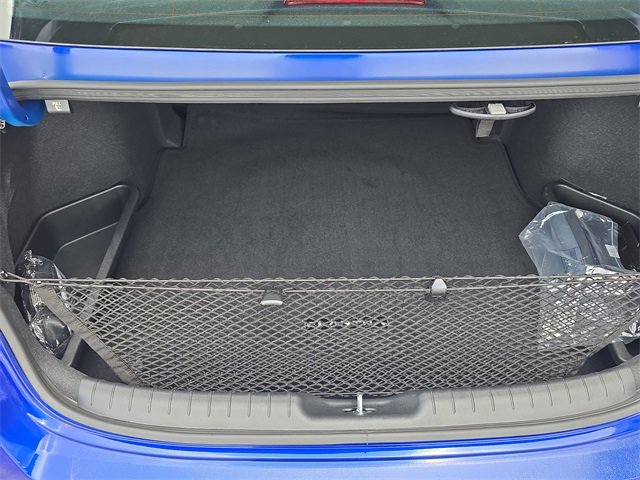 Used 2024 Hyundai Elantra Blue image 7