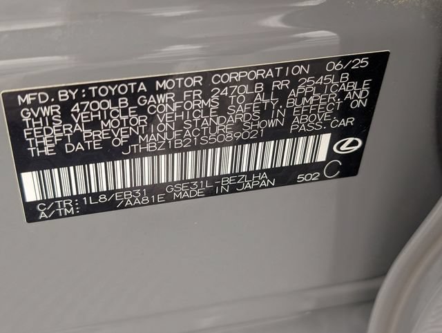 Used 2025 Lexus IS 350 F Sport RWD image 35