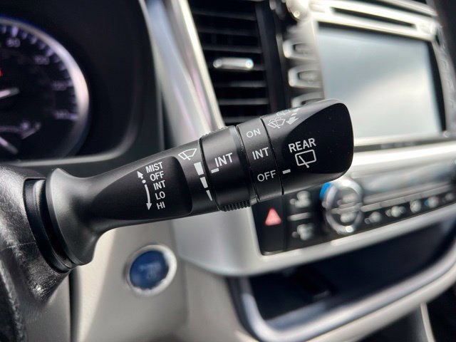 Used 2019 Toyota Highlander XLE AWD/4WD image 23