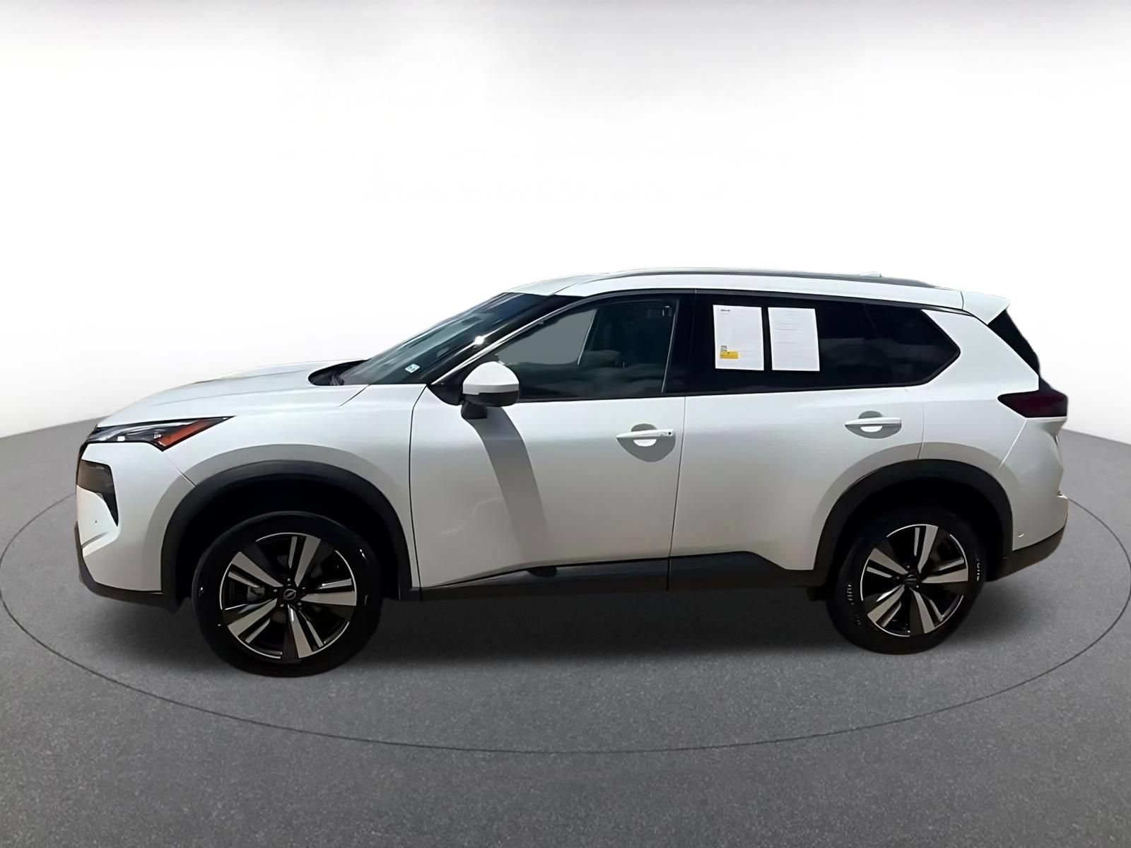 Used 2026 Nissan Rogue SL FWD image 8