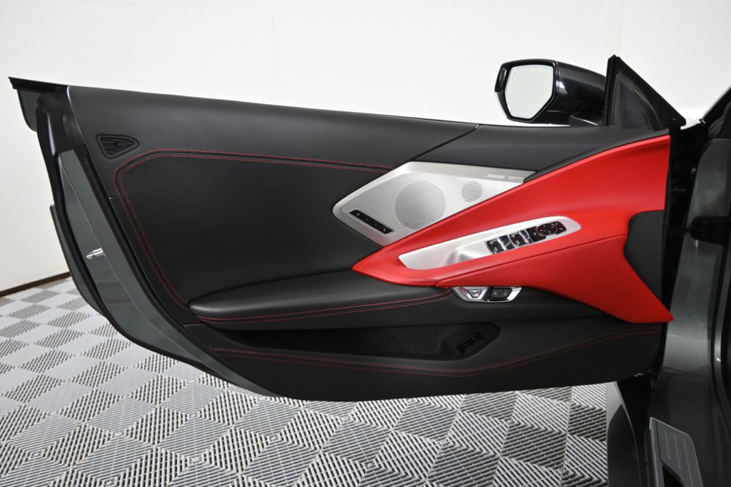 Used 2022 Chevrolet Corvette Stingray Premium Conv w/ Z51 Performance Package image 23