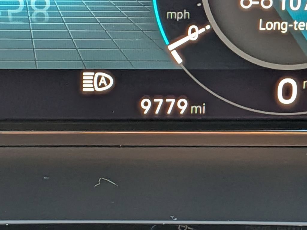 Used 2025 Volkswagen Atlas Cross Sport SE w/ Panoramic Sunroof Package image 19