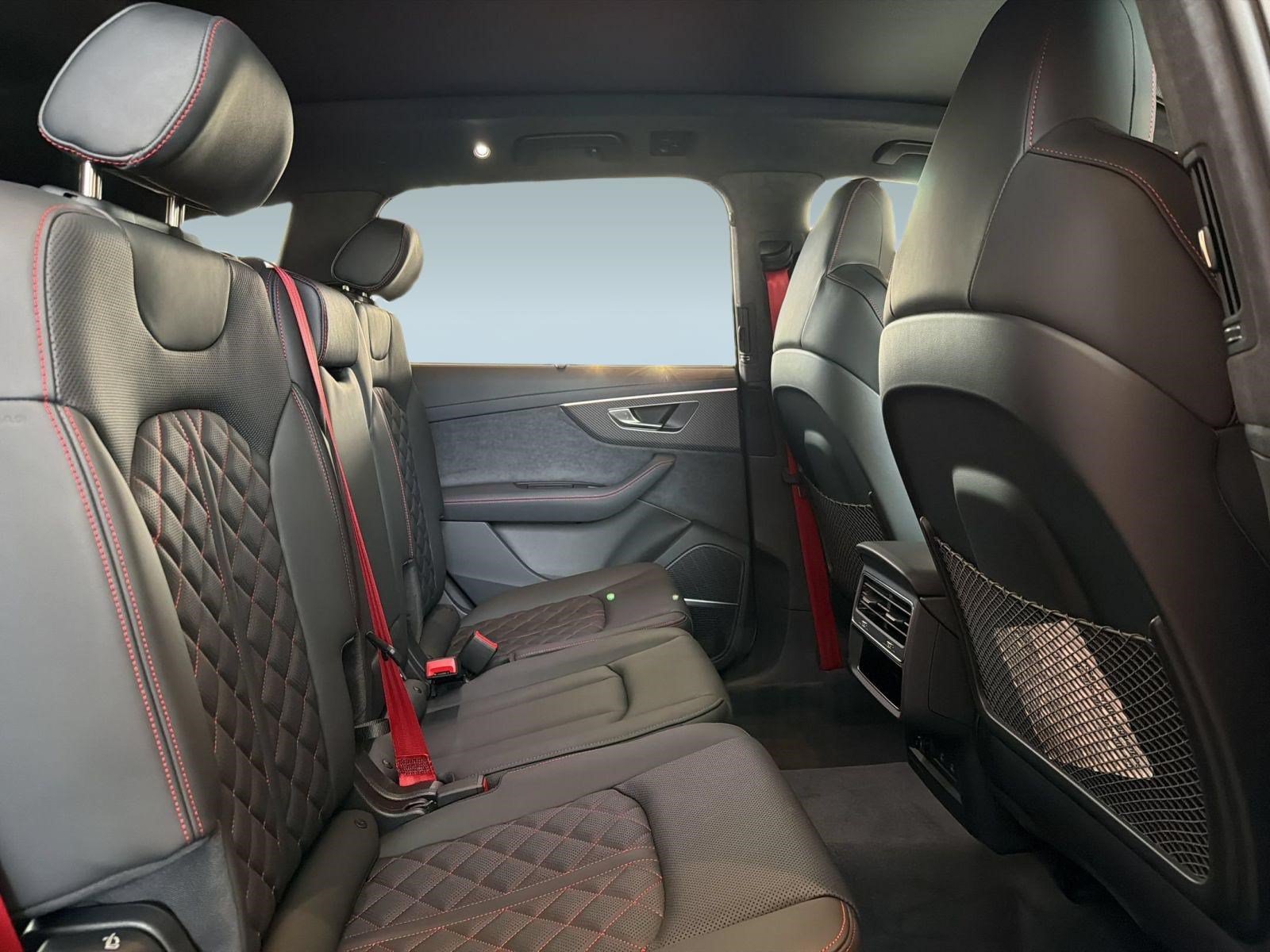 New 2026 Audi SQ7 Prestige AWD/4WD image 30
