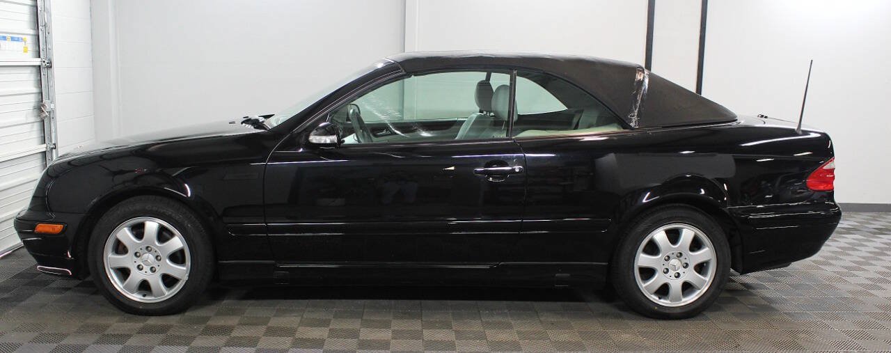 Used 2001 Mercedes-Benz CLK 320 Cabriolet image 7