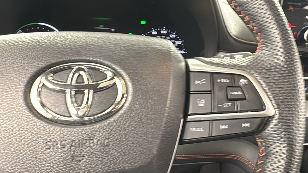 Used 2023 Toyota Sienna XSE image 24