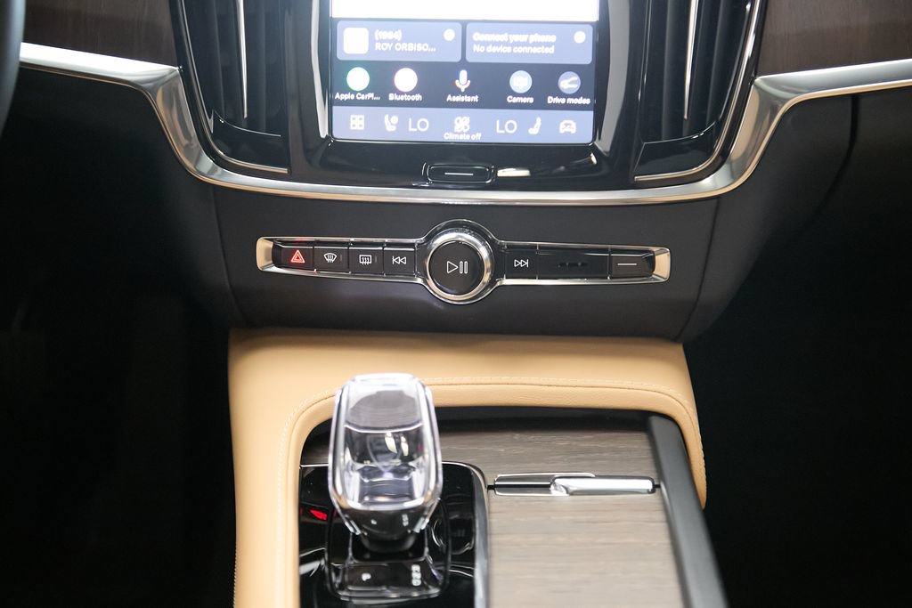 Certified 2025 Volvo V90 B6 Cross Country Ultra AWD/4WD image 31
