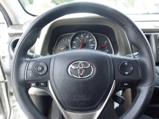 Used 2015 Toyota RAV4 XLE FWD image 14